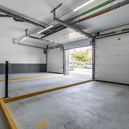 Nomads Lux - 2Bdr & Parking Flores Square פורטו מראה חיצוני תמונה