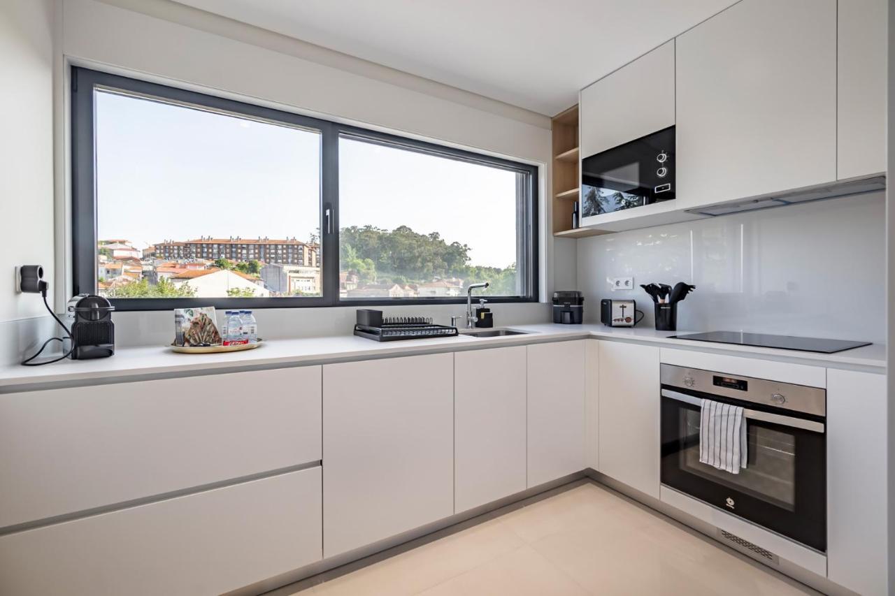 Nomads Lux - 2Bdr & Parking Flores Square פורטו מראה חיצוני תמונה